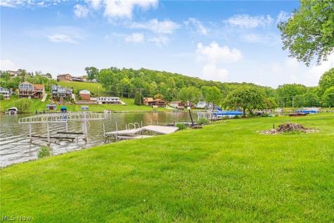 426 E Mohawk Drive Malvern OH 44644