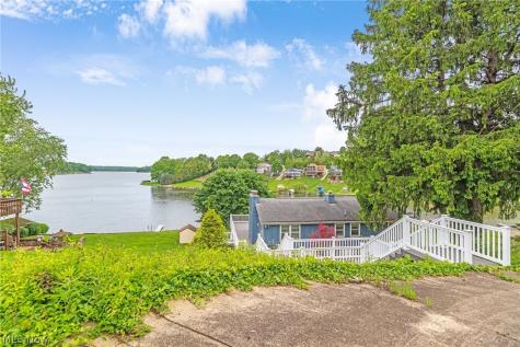426 E Mohawk Drive Malvern OH 44644