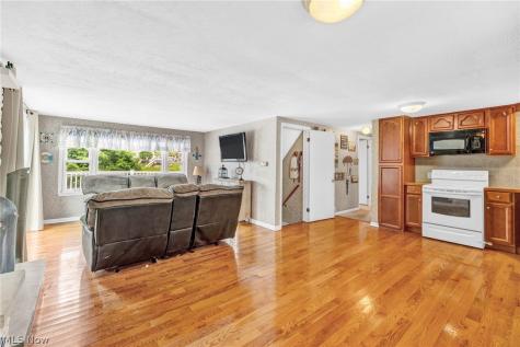 426 E Mohawk Drive Malvern OH 44644