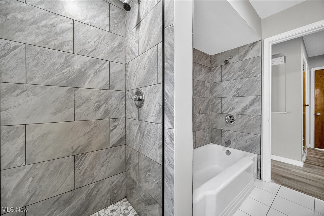4197 Okalona Road South Euclid OH 44121