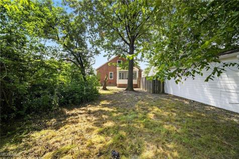 4197 Okalona Road South Euclid OH 44121