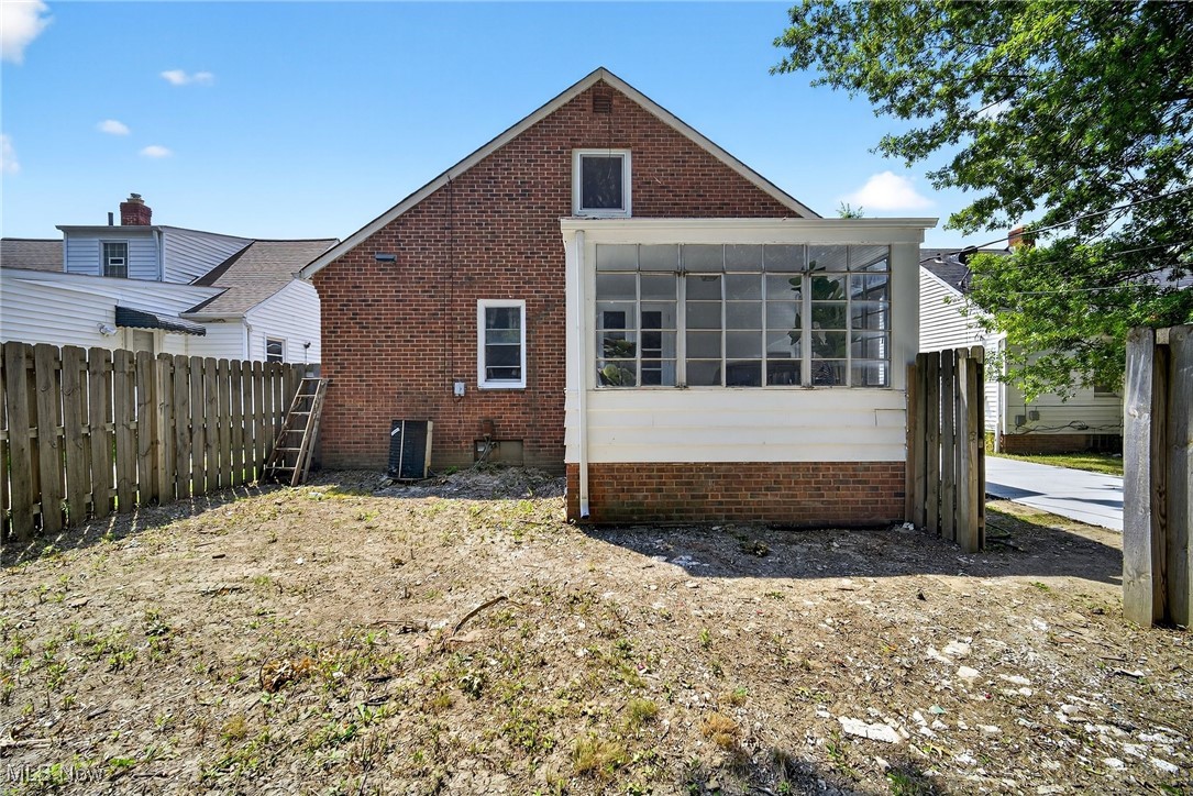 4197 Okalona Road South Euclid OH 44121