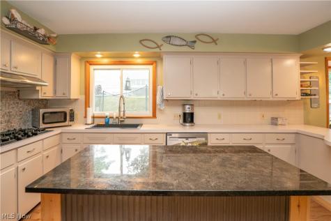727 Sleepy Hollow Drive Uniontown OH 44685
