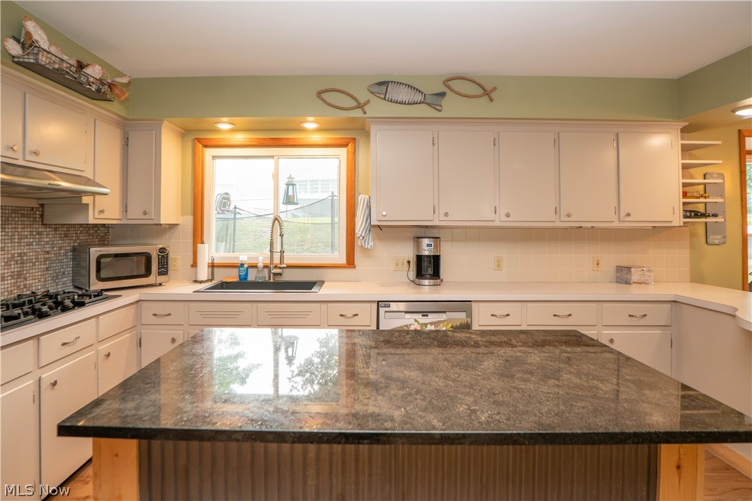 727 Sleepy Hollow Drive Uniontown OH 44685