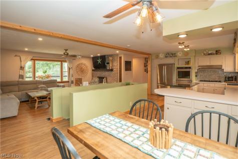 727 Sleepy Hollow Drive Uniontown OH 44685