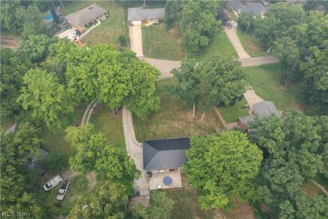 727 Sleepy Hollow Drive Uniontown OH 44685