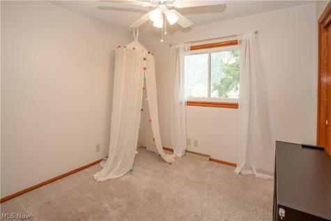 727 Sleepy Hollow Drive Uniontown OH 44685