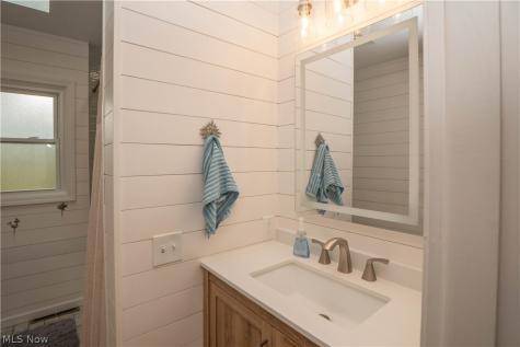 727 Sleepy Hollow Drive Uniontown OH 44685