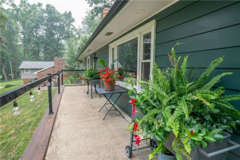 727 Sleepy Hollow Drive Uniontown OH 44685