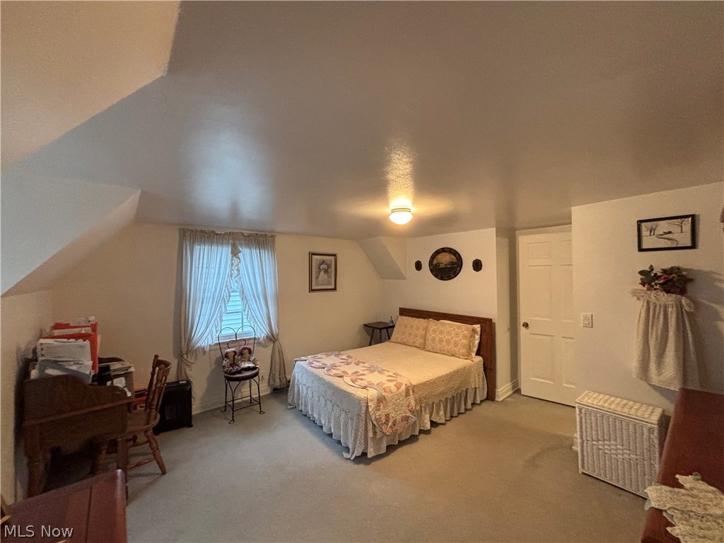 365 Genesee Avenue NE Warren OH 44483