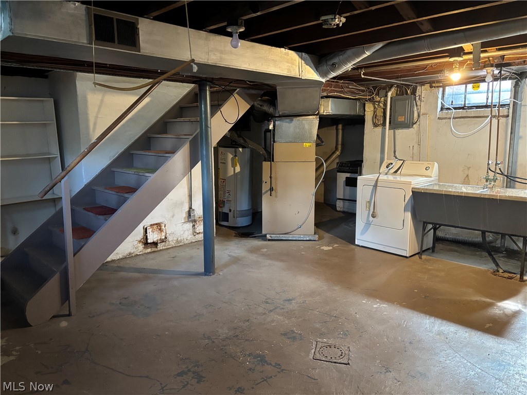365 Genesee Avenue NE Warren OH 44483