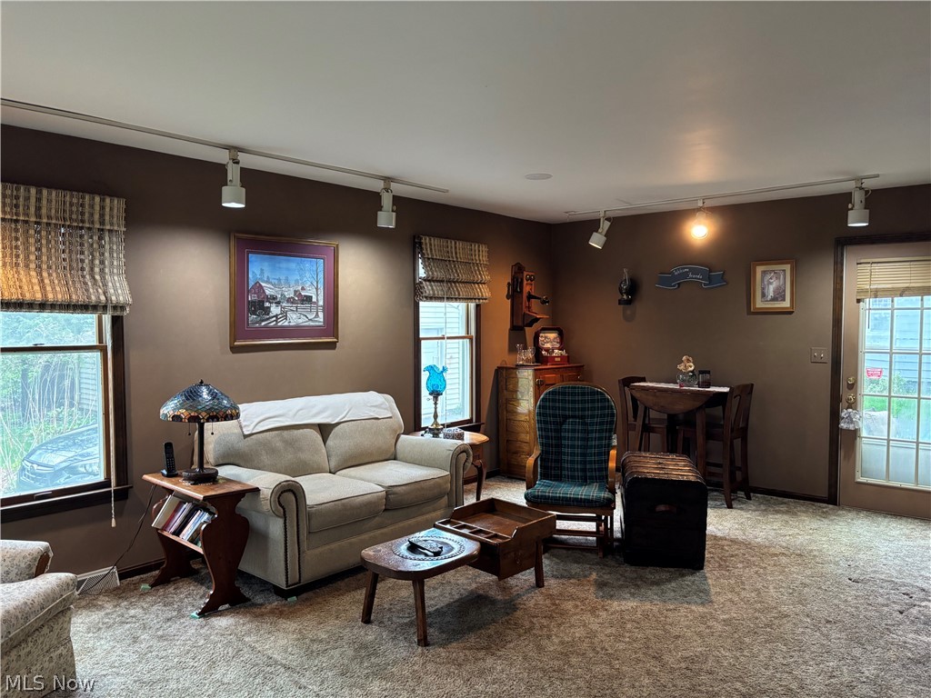 365 Genesee Avenue NE Warren OH 44483