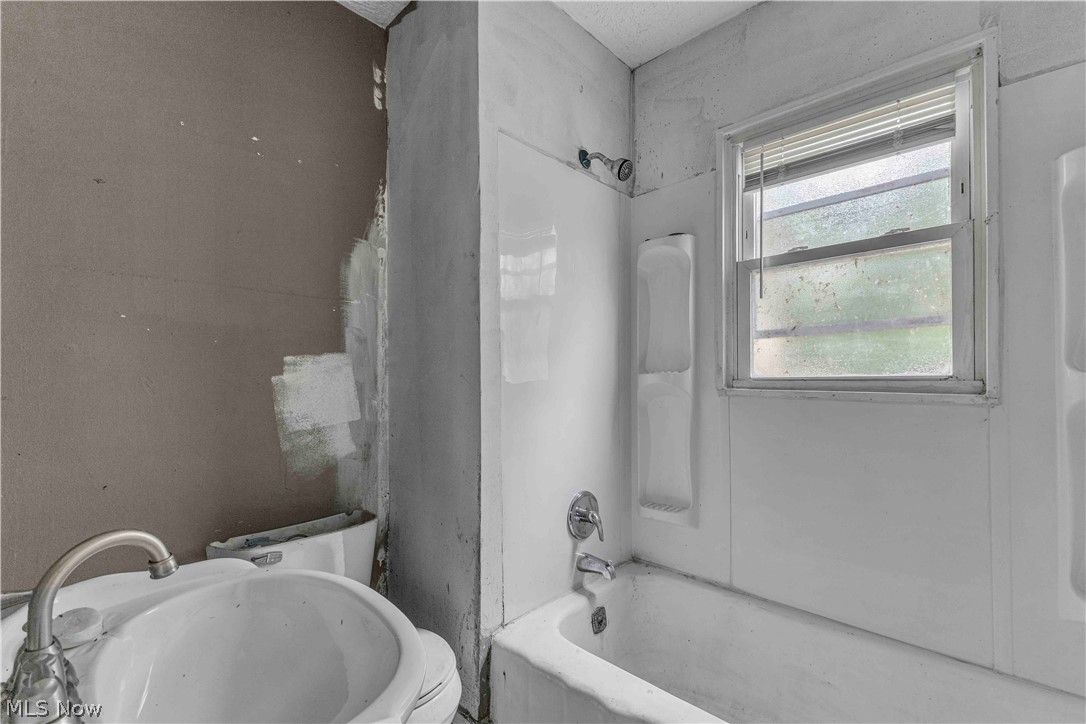 1936 Tait Street Lorain OH 44053