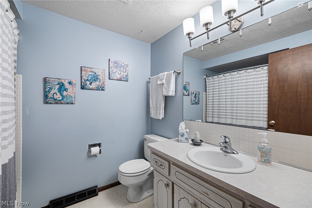 13760 Arrowhead Trail Middleburg Heights OH 44130