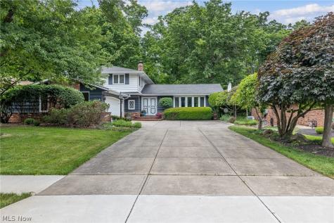 13760 Arrowhead Trail Middleburg Heights OH 44130