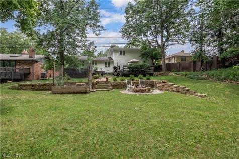 13760 Arrowhead Trail Middleburg Heights OH 44130