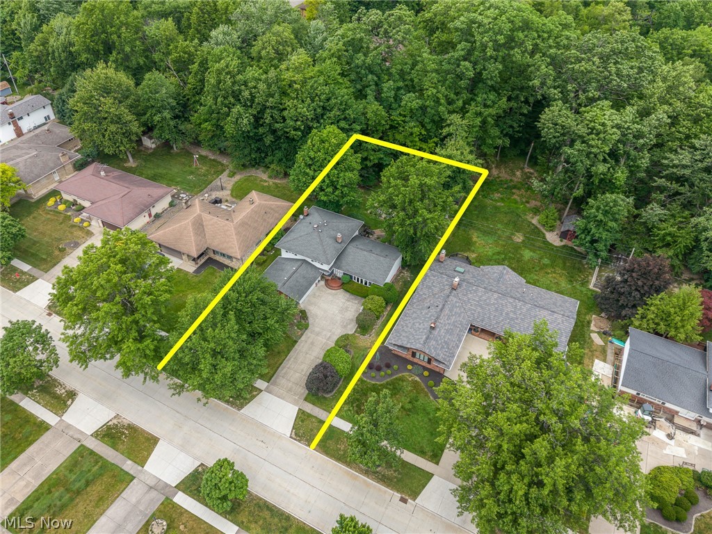 13760 Arrowhead Trail Middleburg Heights OH 44130