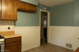 1176 Easton Drive Akron OH 44310
