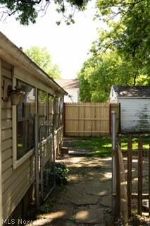 1176 Easton Drive Akron OH 44310