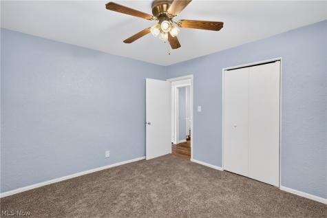 214 Oak Knoll Street Niles OH 44446