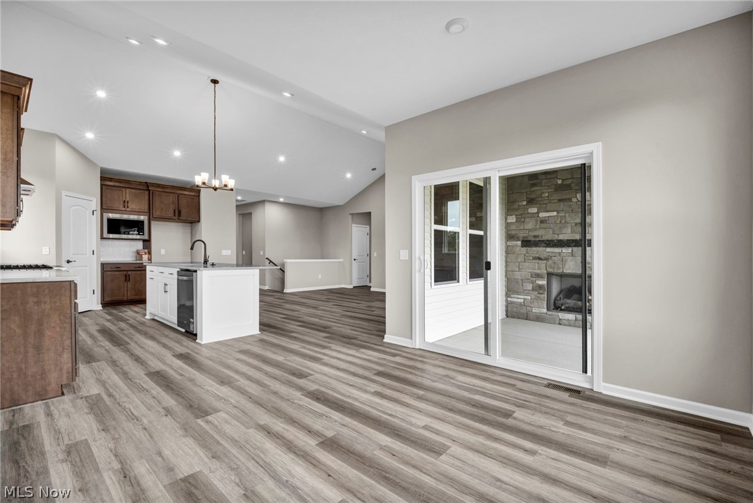824 Colesbourne Circle Green OH 44685