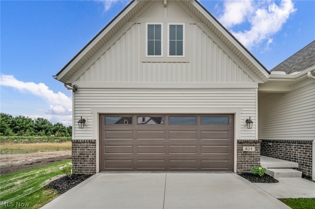 824 Colesbourne Circle Green OH 44685