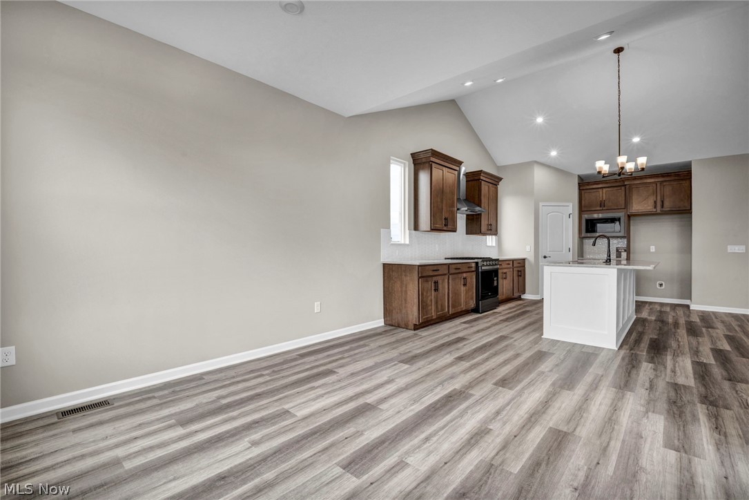 824 Colesbourne Circle Green OH 44685