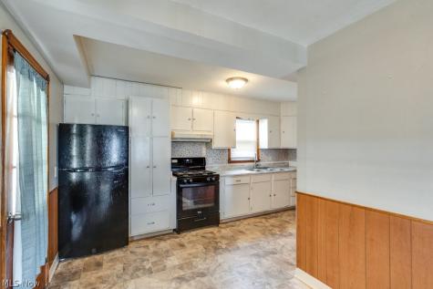 29800 Robert Street Wickliffe OH 44092