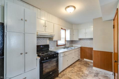 29800 Robert Street Wickliffe OH 44092