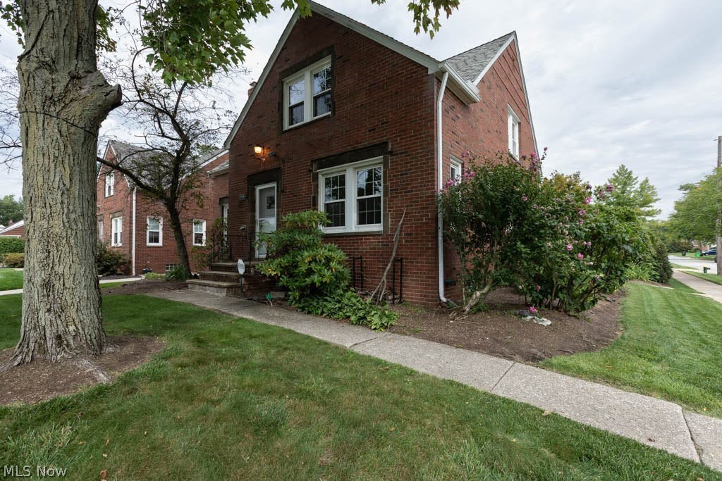 2099 Miramar Boulevard South Euclid OH 44121