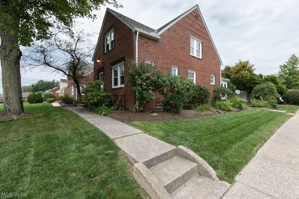 2099 Miramar Boulevard South Euclid OH 44121