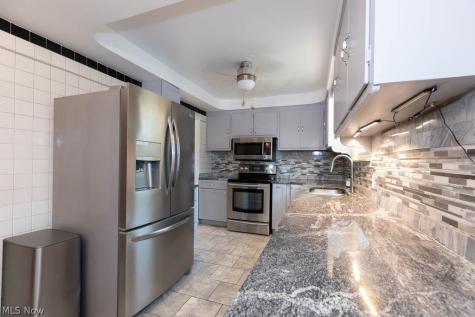 2099 Miramar Boulevard South Euclid OH 44121