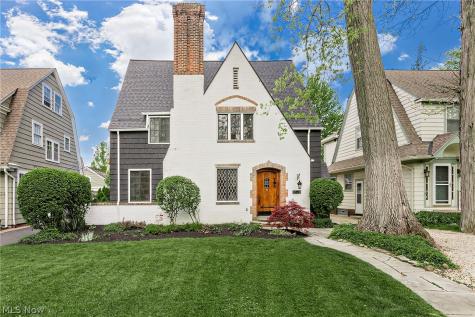 3306 Grenway Road Shaker Heights OH 44122