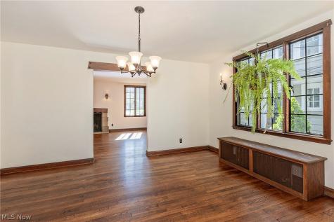 3306 Grenway Road Shaker Heights OH 44122