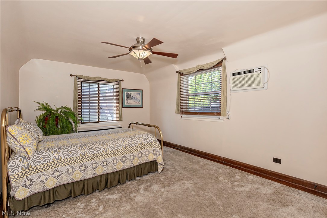 3306 Grenway Road Shaker Heights OH 44122