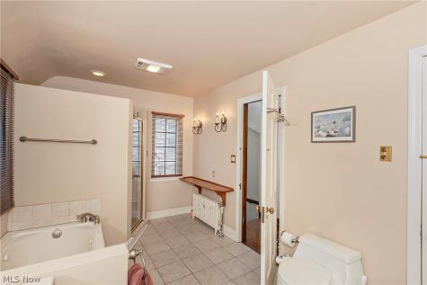 3306 Grenway Road Shaker Heights OH 44122