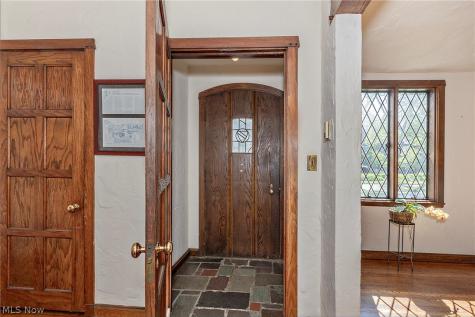 3306 Grenway Road Shaker Heights OH 44122