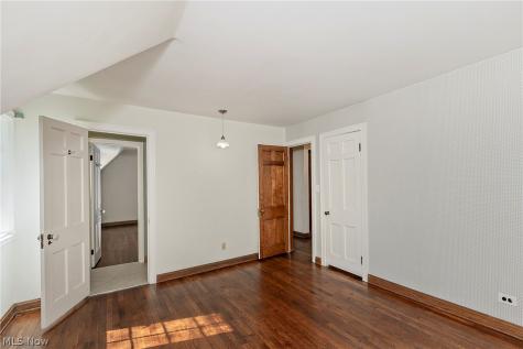 3306 Grenway Road Shaker Heights OH 44122