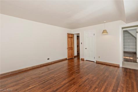 3306 Grenway Road Shaker Heights OH 44122