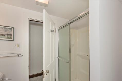 3306 Grenway Road Shaker Heights OH 44122