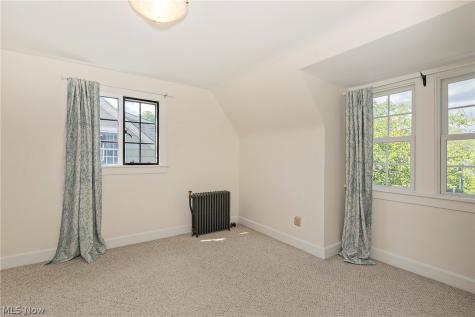 3306 Grenway Road Shaker Heights OH 44122