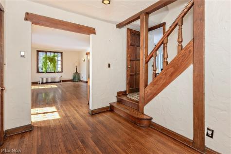 3306 Grenway Road Shaker Heights OH 44122
