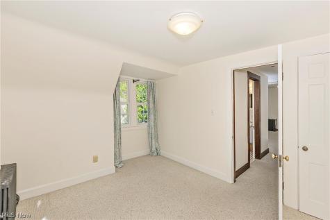 3306 Grenway Road Shaker Heights OH 44122