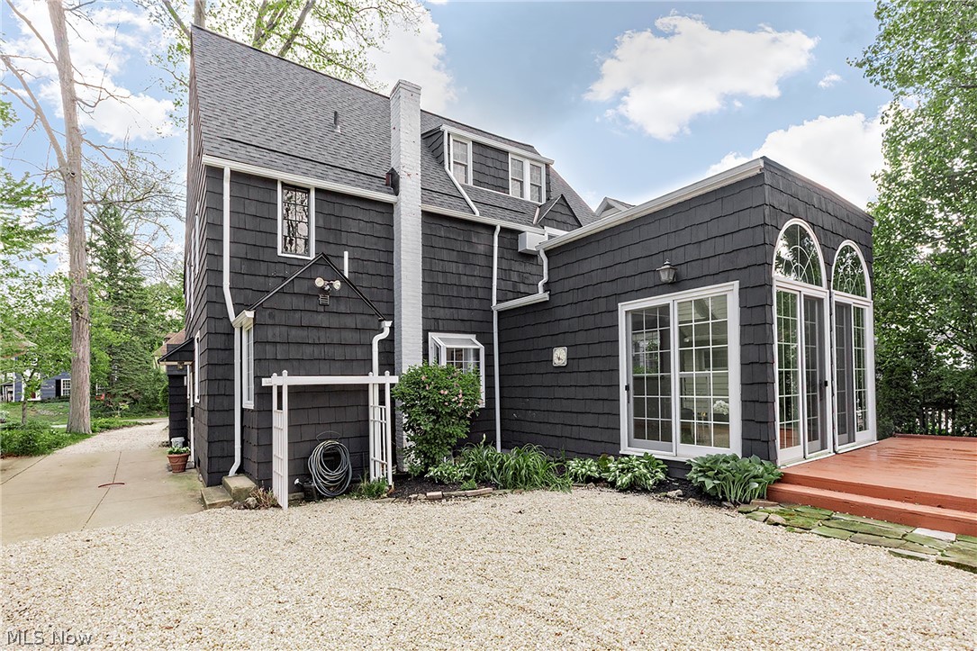 3306 Grenway Road Shaker Heights OH 44122