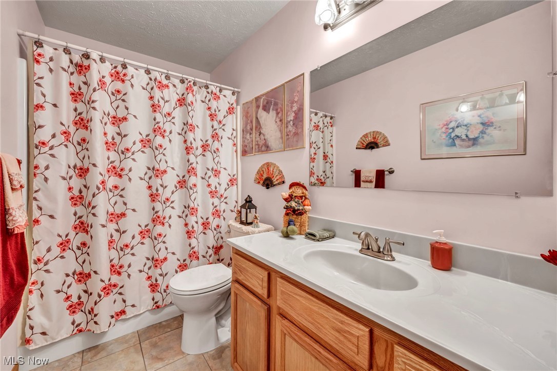 1073 Ashview Drive Madison OH 44057