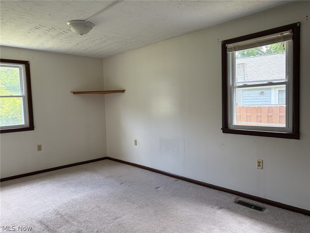 2418 Hillstock Avenue Akron OH 44312