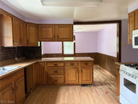 2418 Hillstock Avenue Akron OH 44312