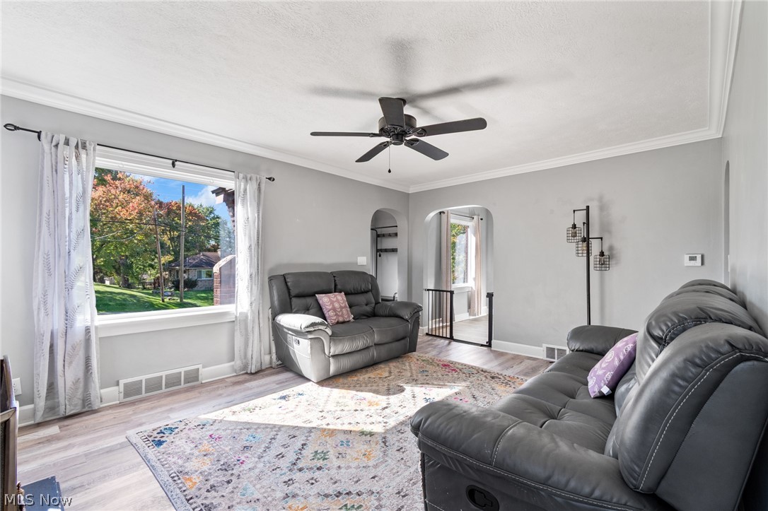 1415 Faircrest Street SE Canton OH 44707