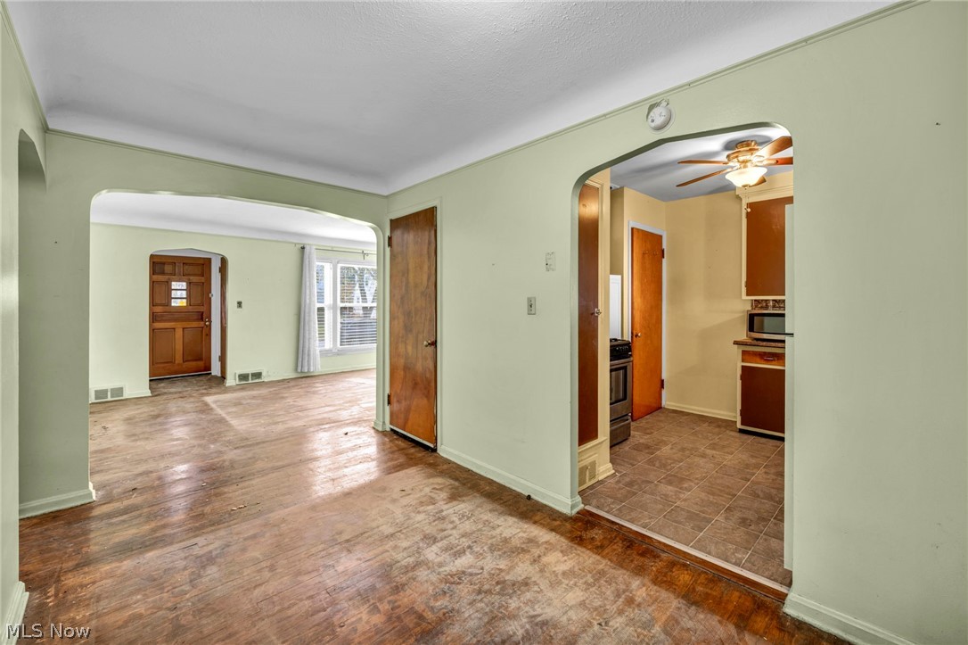 1227 Avondale Road South Euclid OH 44121