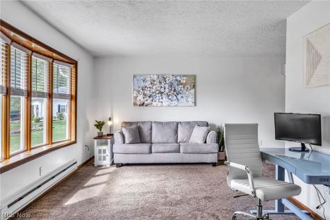 130 Graybark Lane Amherst OH 44001